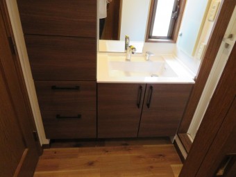 高級感のあるオシャレな洗面空間に 高級感のあるオシャレな洗面空間に